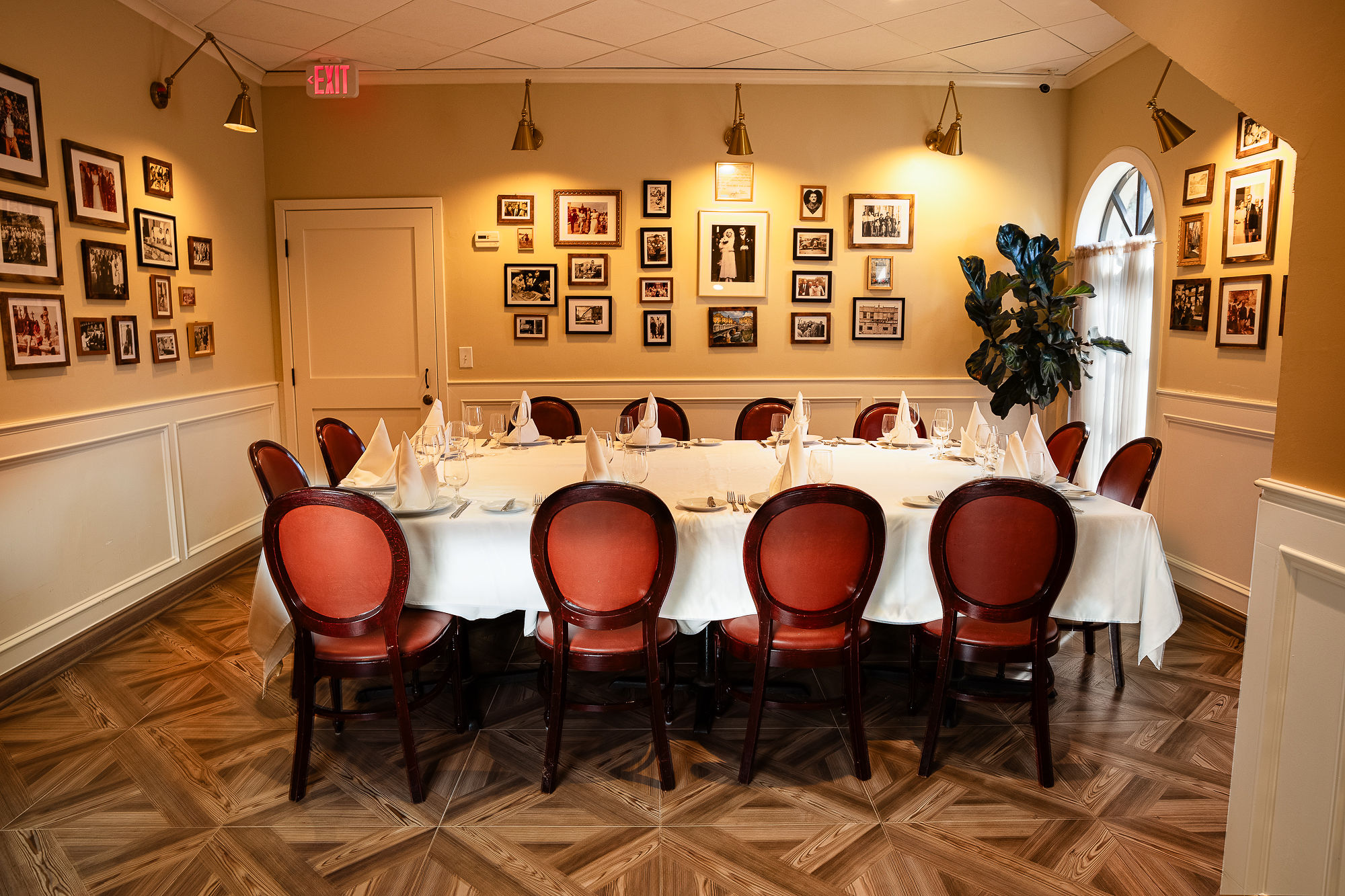 Photo of a private dining table for events at Arturo's Restaurant in Boca Raton, FL